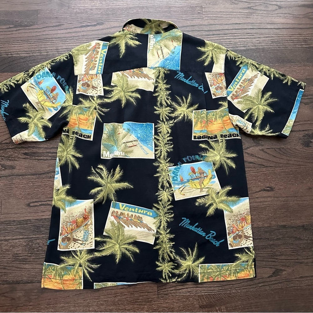 Tommy Bahama Men’s Beach Postcards Silk Hawaiian Camp Button Up Shirt Medium - Picture 2 of 4